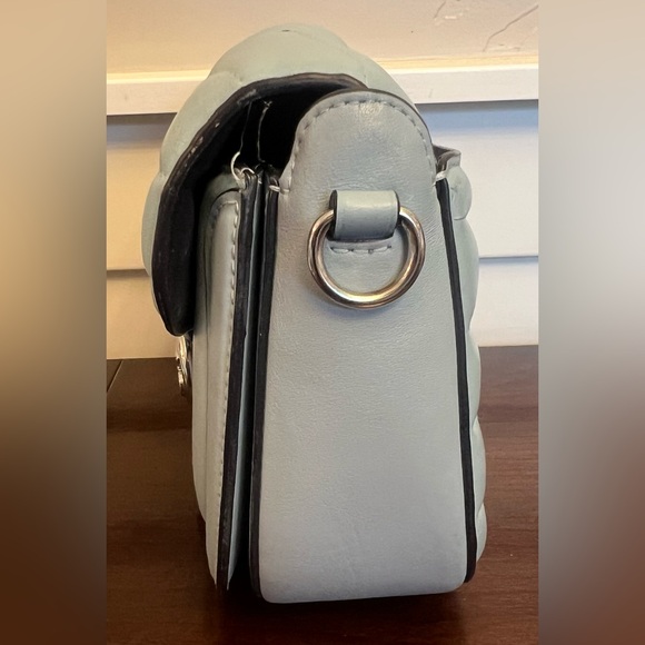 Sold - Picture 4 of 8